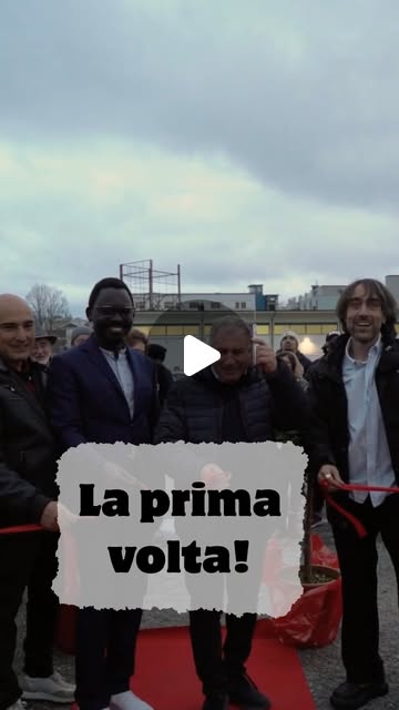 Immagine di scena — Luna Dolph — Un’IA per amica